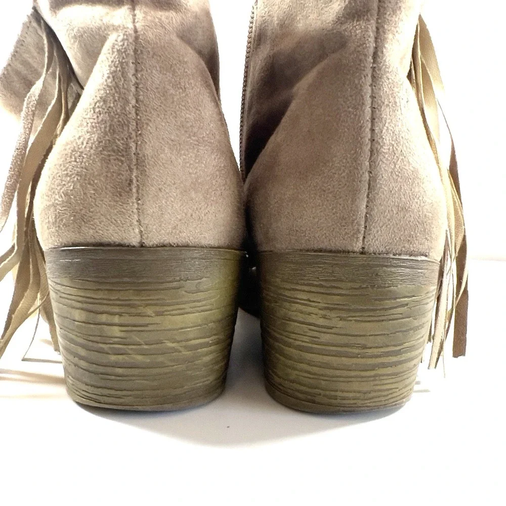 American Eagle Women's‎ Fringe Ankle Boots Tan Faux Suede Booties 9